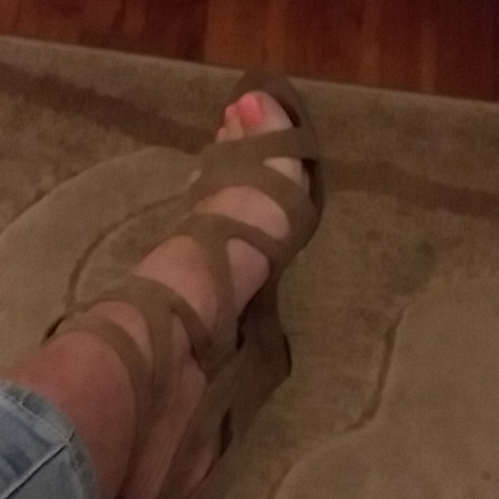 Jessica Simpson taupe wedge sandals